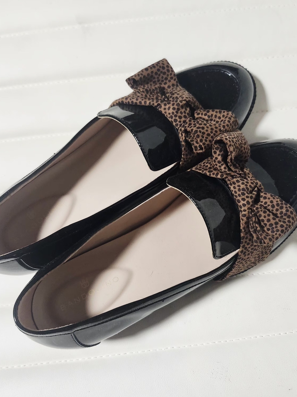 Bandolino Women's Lindio Black Patent Loafers with Brown Bow Detail - Picture 4 of 9